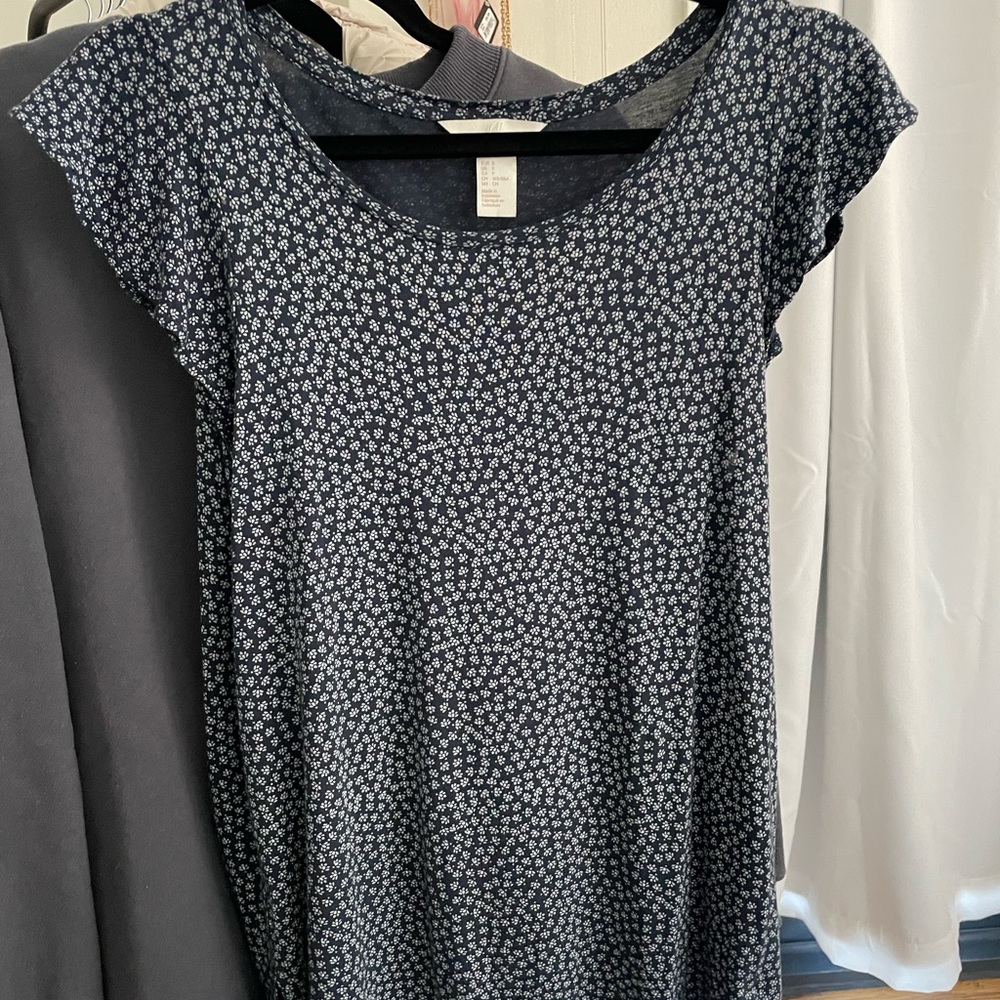 H&M Floral Print Business Casual Tee